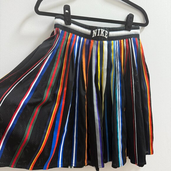 Nike Rare Limited Edition Basketball Skirt - Picture 1 of 4